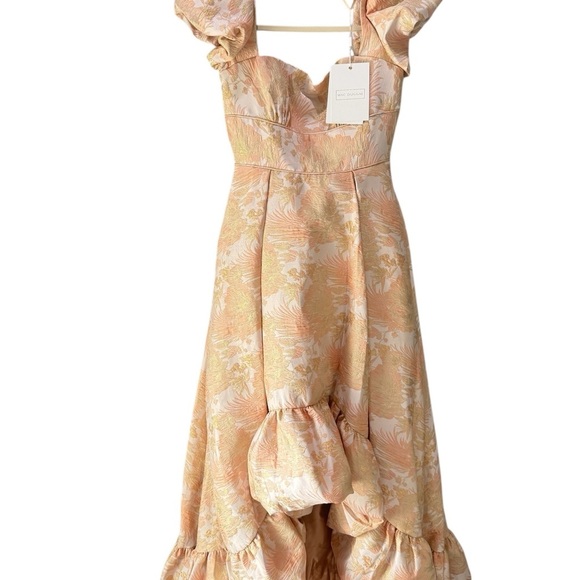 Mac Duggal 68276 Bubble Hem Square Neck Floral Puff Sleeve Hi-Lo Brocade Gown - Picture 5 of 16